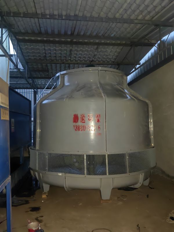 内江<strong>200t玻璃钢冷却塔</strong>